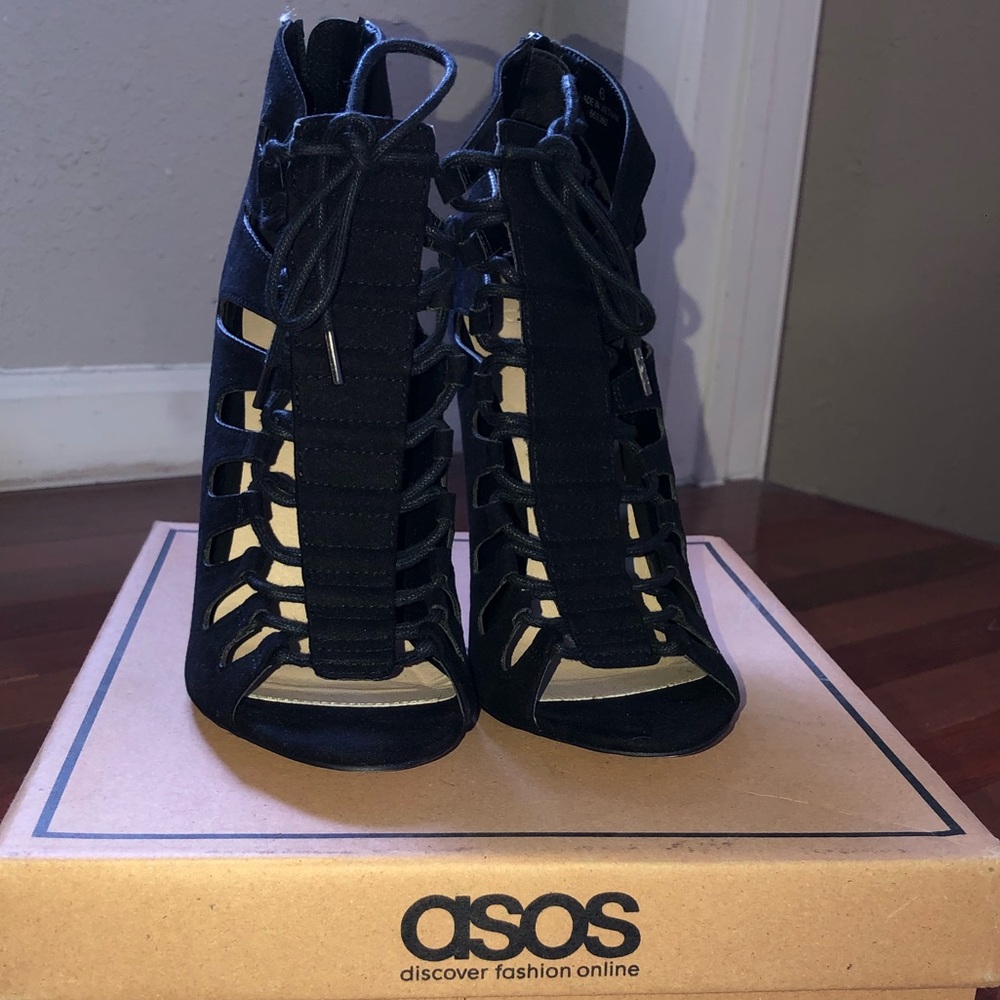 Asos Wide Fit Faux Suede Caged Heel US Size 8/9 👠